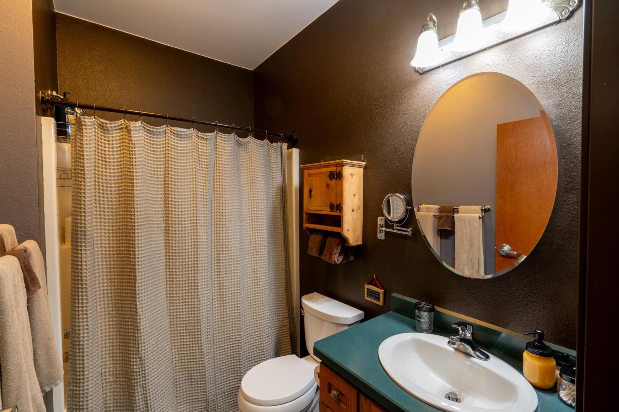 Bison Lodge - Lg Home - 2 Bedrooms - Less Than 5 Miles To Yellowstone North Entrance, Sleeps Up To 8 Гардінер Екстер'єр фото