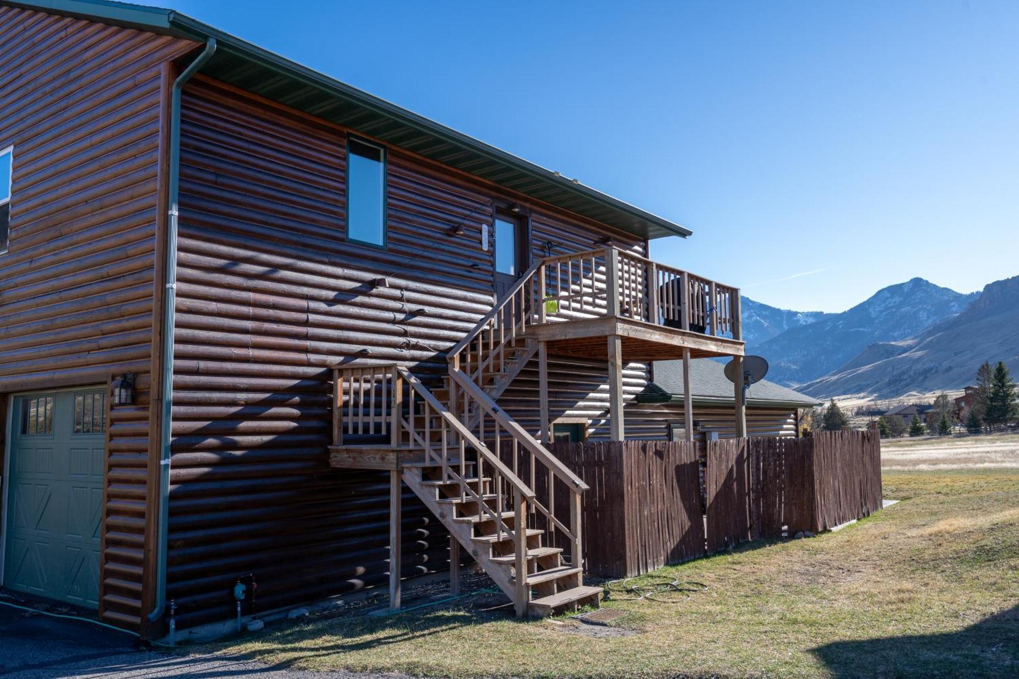 Bison Lodge - Lg Home - 2 Bedrooms - Less Than 5 Miles To Yellowstone North Entrance, Sleeps Up To 8 Гардінер Екстер'єр фото